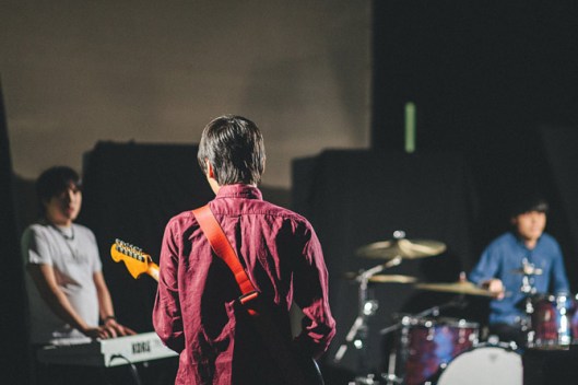 empty-tomb-band-mv-019